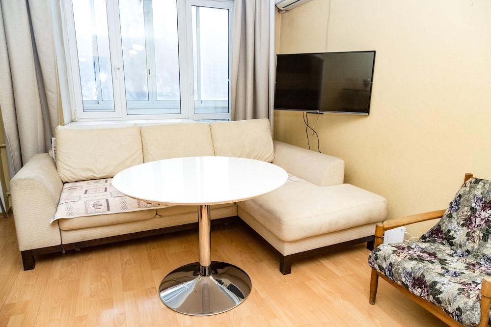 Prospekt 60 Studio Apartment