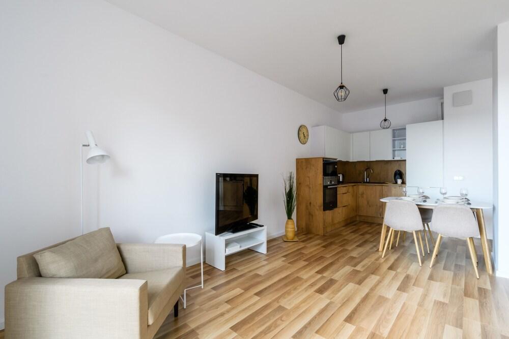 P&O Apartments Kolejowa 1