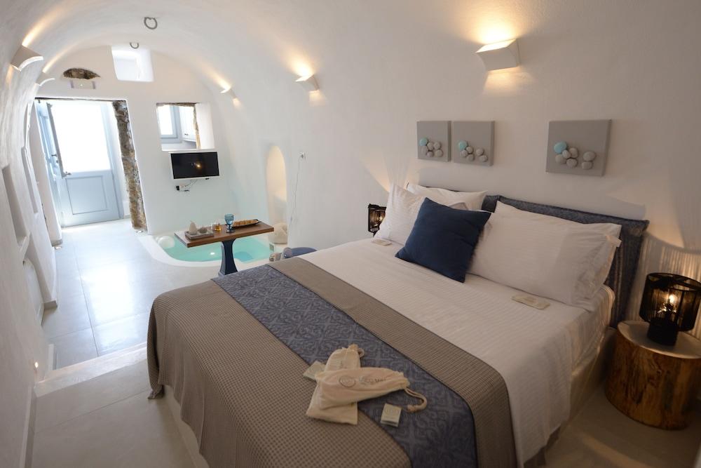 Esperia Luxury Suites