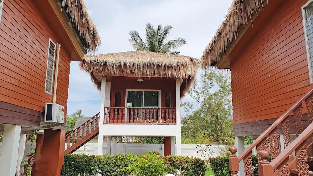 Horizon Beach Resort Koh Jum