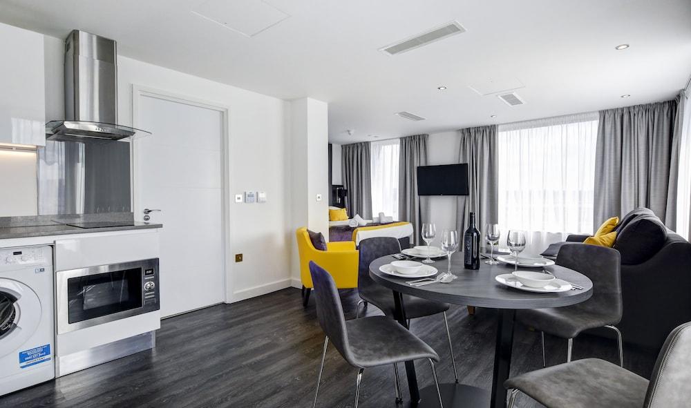 Dockside Apartments at Excel