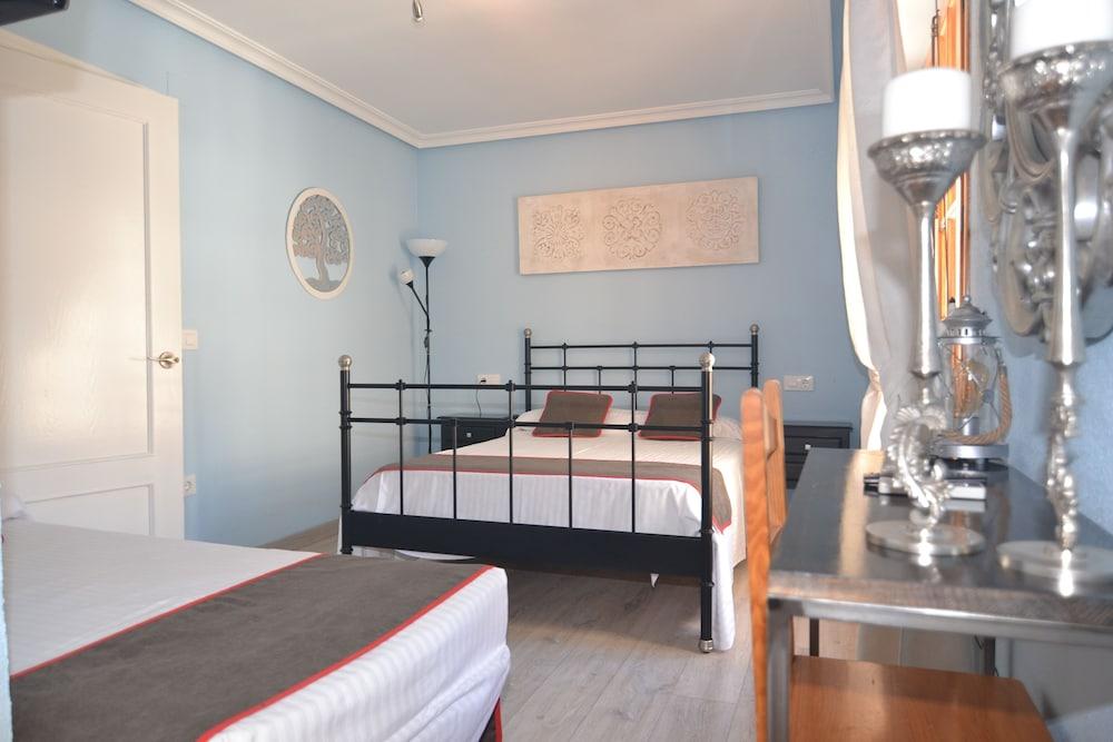 Hostería El Bodegón De Gredos