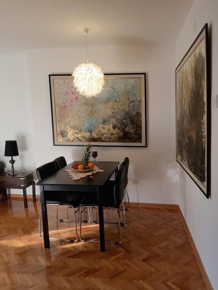 Apartment Art Galery