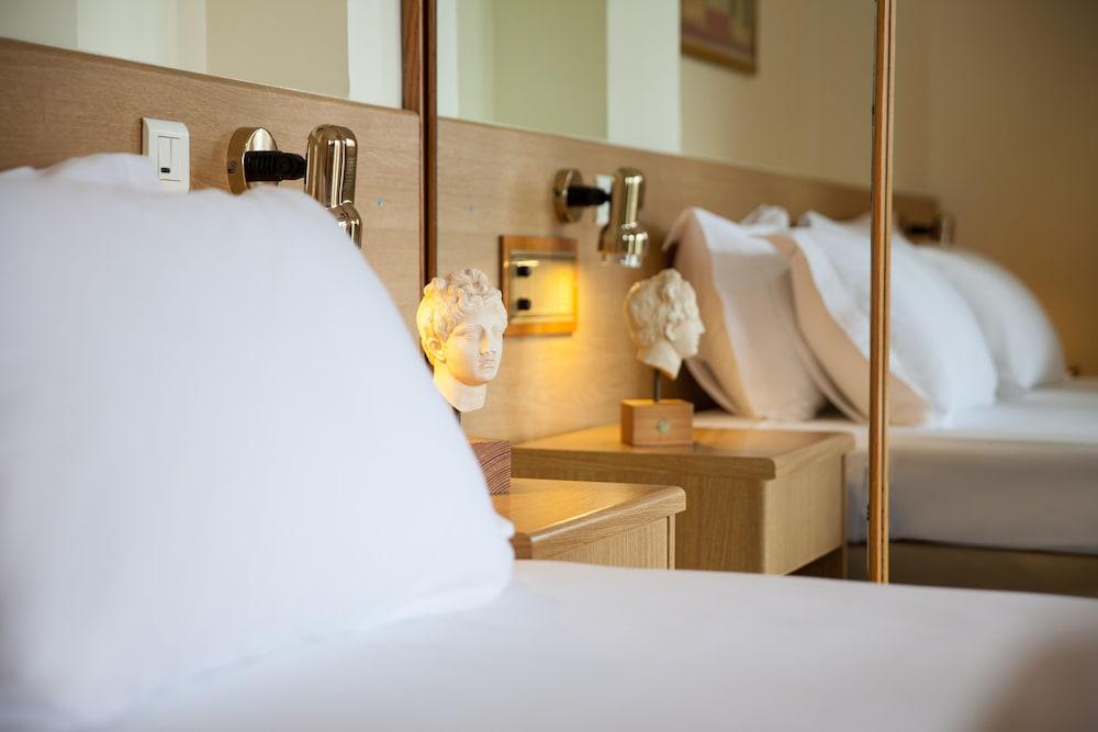 Possidi Holidays Resort & Suite Hotel