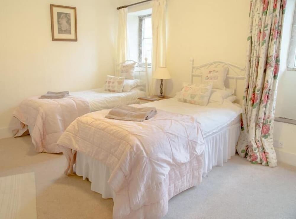 The Bantam Tea Rooms & Guest House