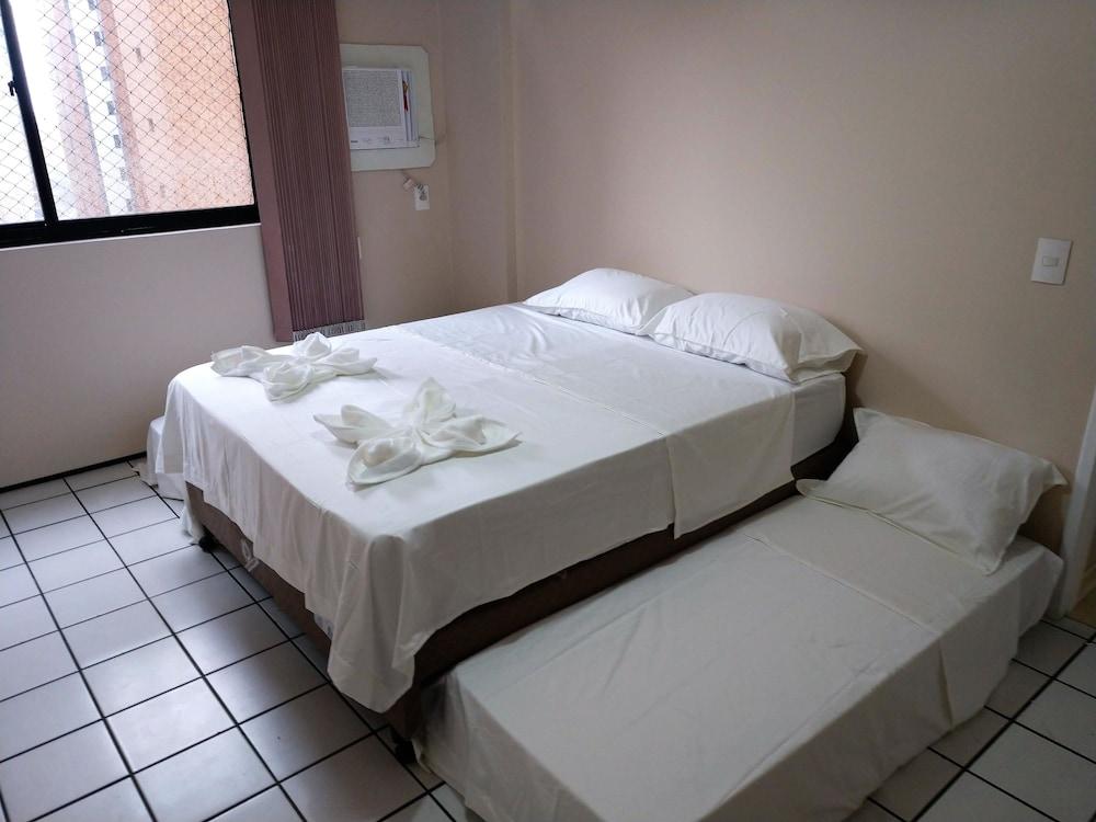 Apartamento a 200m feirinha beira mar