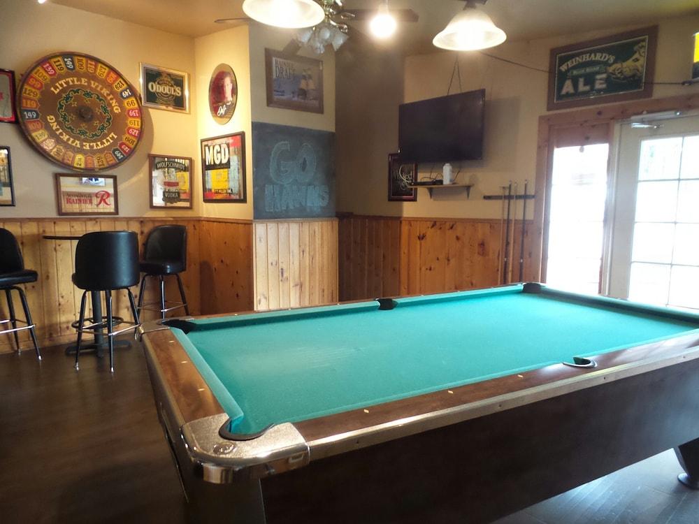 Tyee Restaurant and Hotel