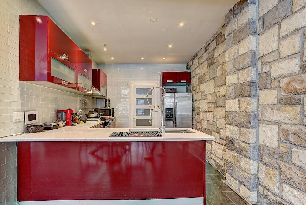 Destination Stays - LOFT HOUSE Quartier des Spectacles