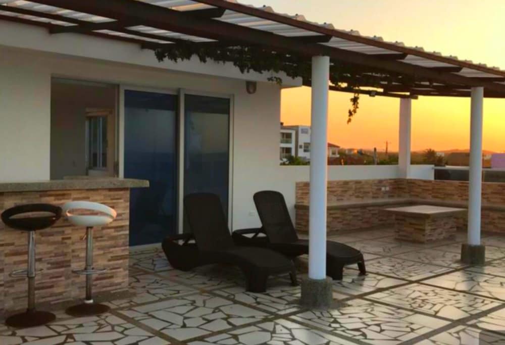 Casa  Frente Al Mar Santa Veronica