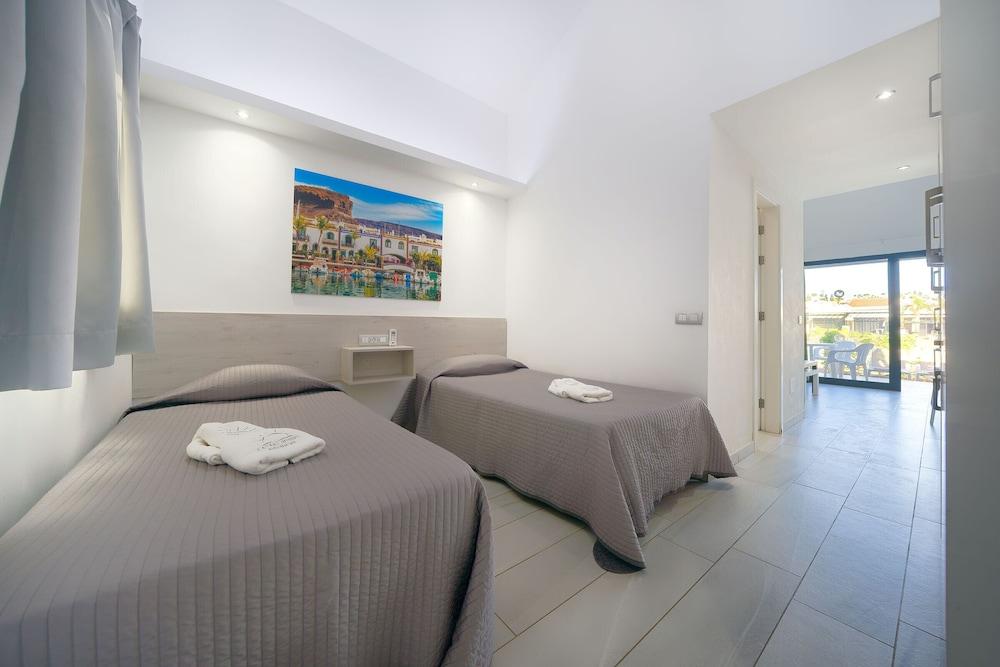 Maspalomas Lago - Canary Sunset