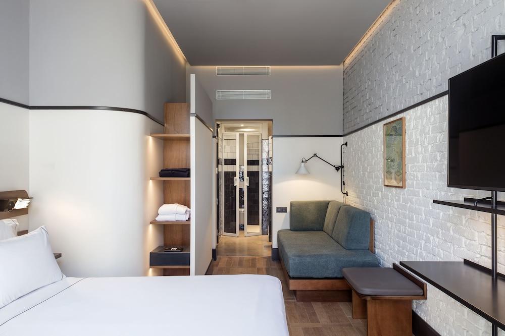 Hotel Praktik Èssens