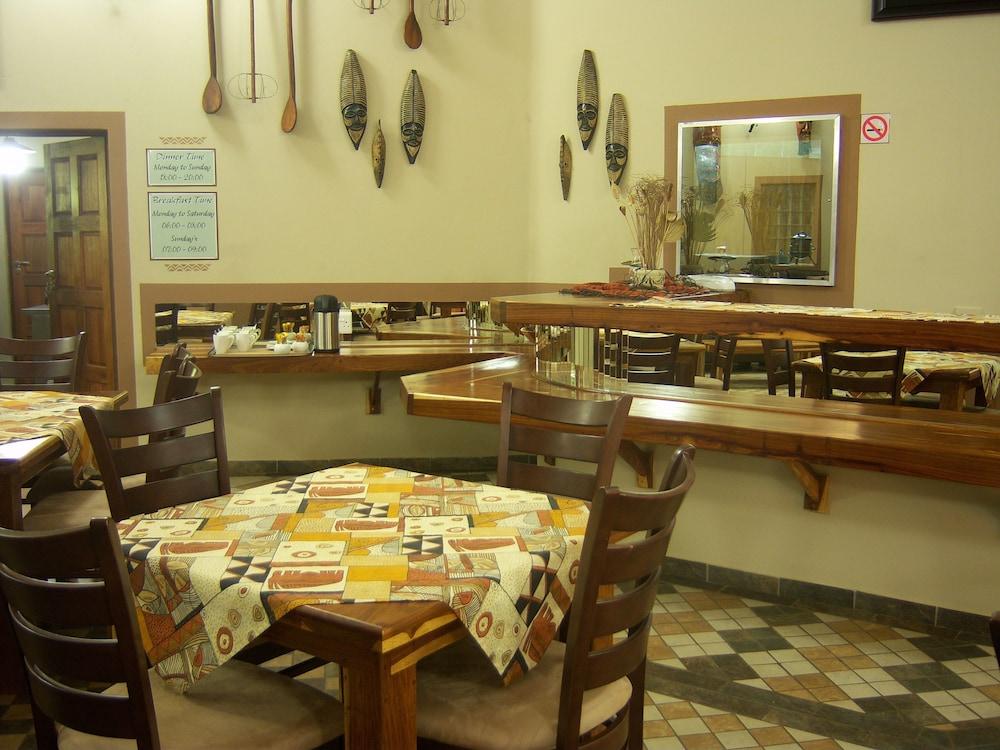 Madidinkwe Guest Villa