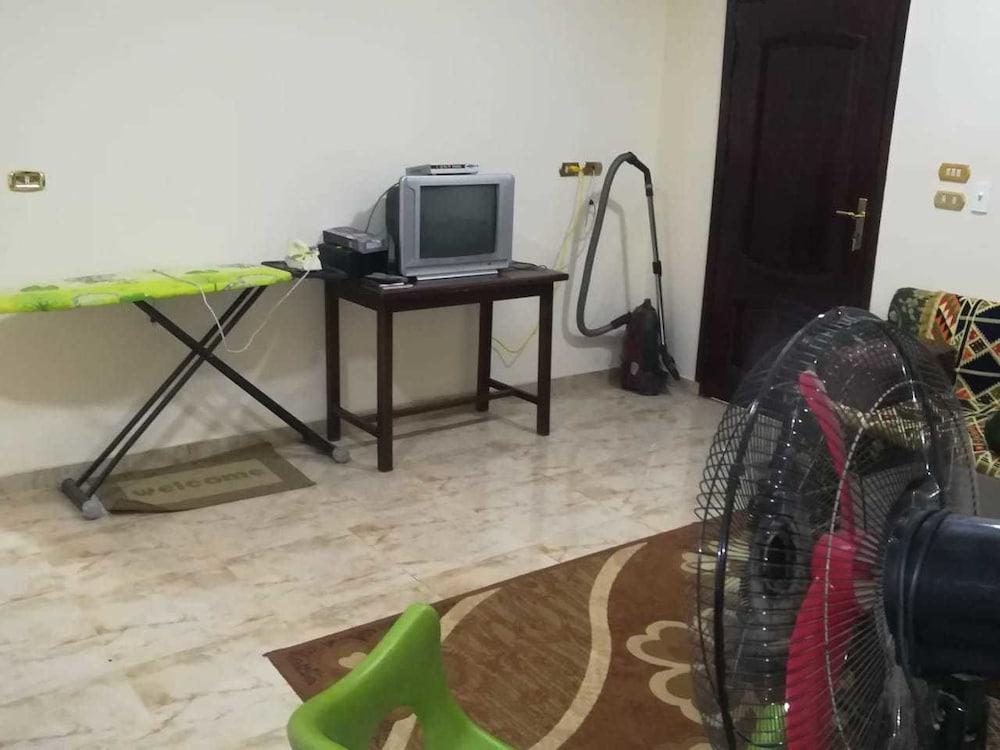 Pyramids view apartment 3bedrooms