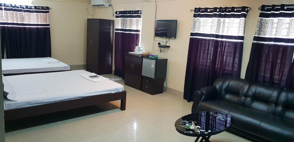 The Salvation Army Red  Shield Guest House - Hostel