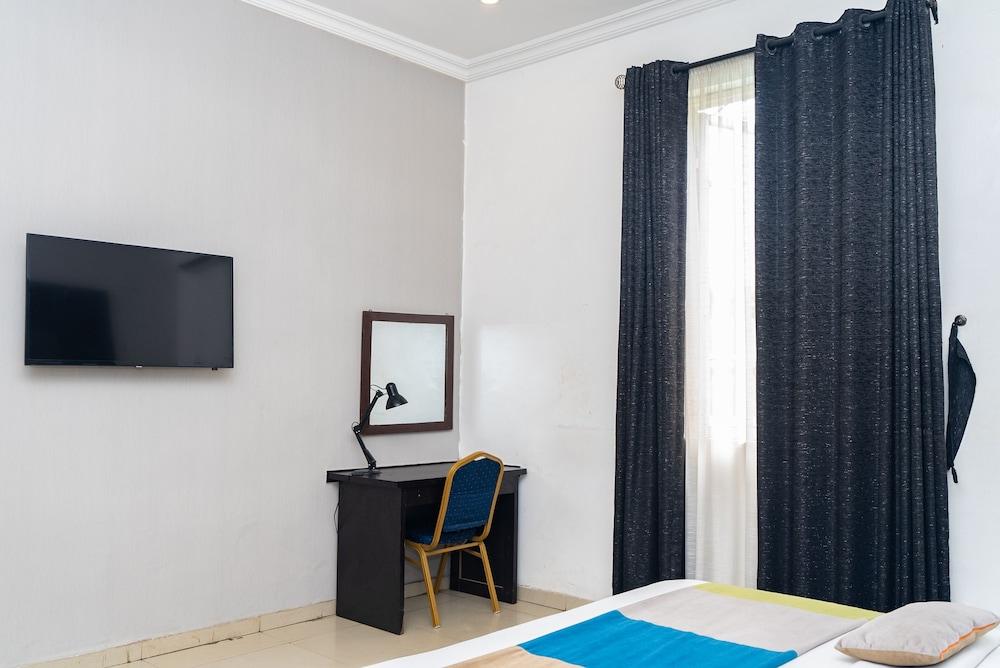 Mayors & Diplomat Suite GRA