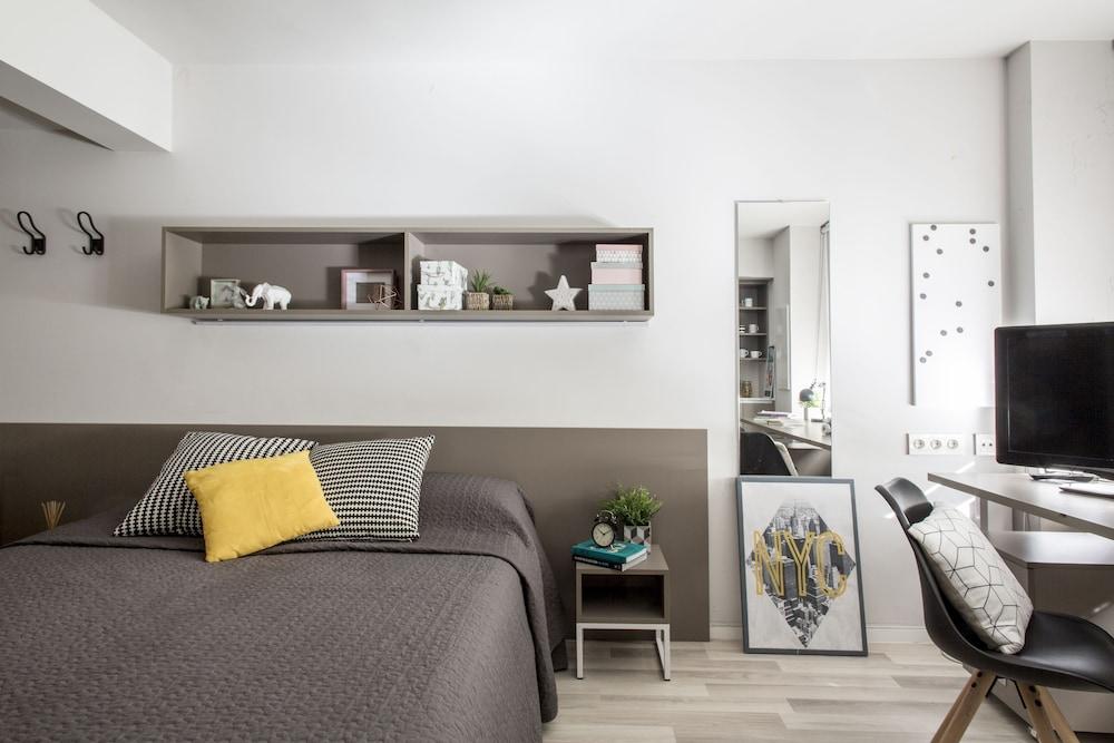 Residencia Universitaria Resa Claudio Coello - Campus Accomodation