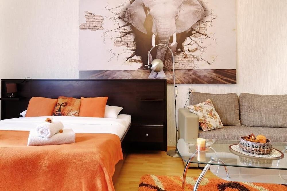 Apartment Alexandria