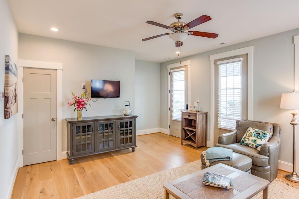 410 B The King Neptune House