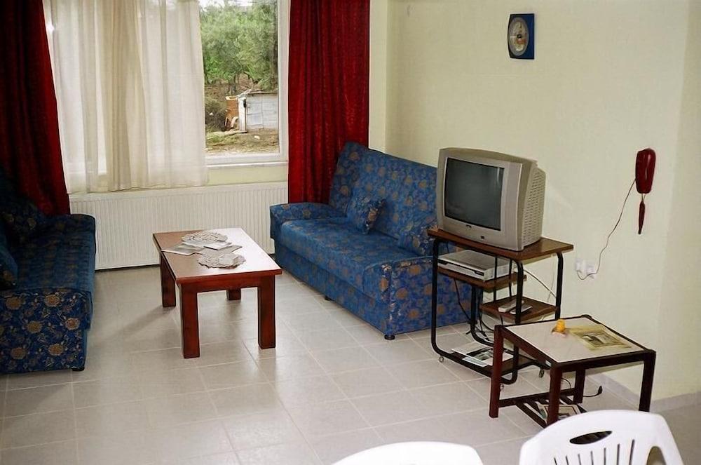 Koza Yali Apart Hotel