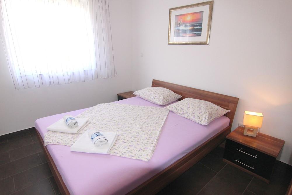 Apartments Jesen Augustin