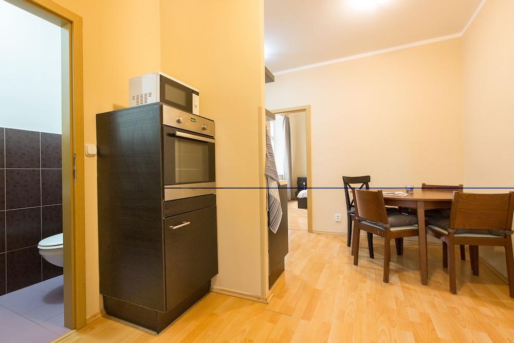 Premier Apartment near Museum