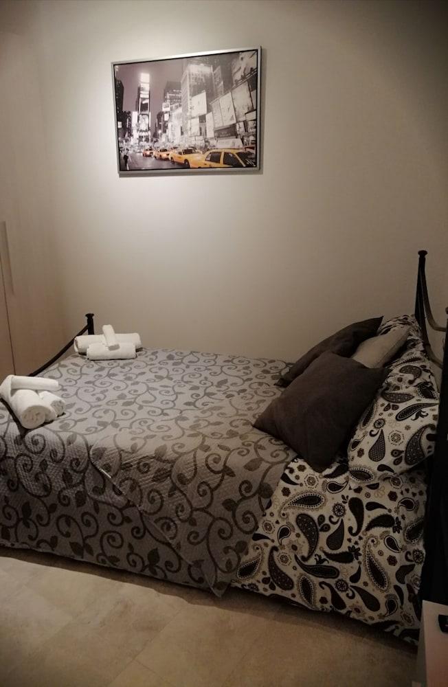 Alessi Suites & Studio