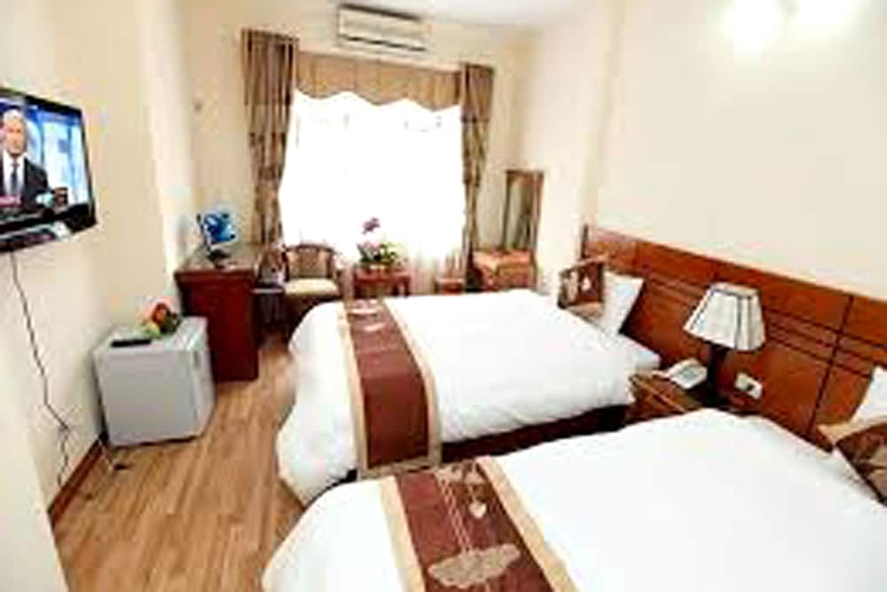 Sunflower Hotel & Travel