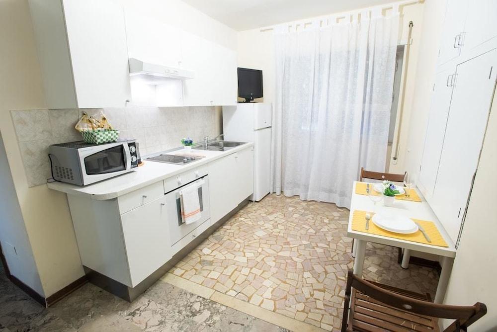 Studio Hosts 2 Via San Gervasio Flat in Bo