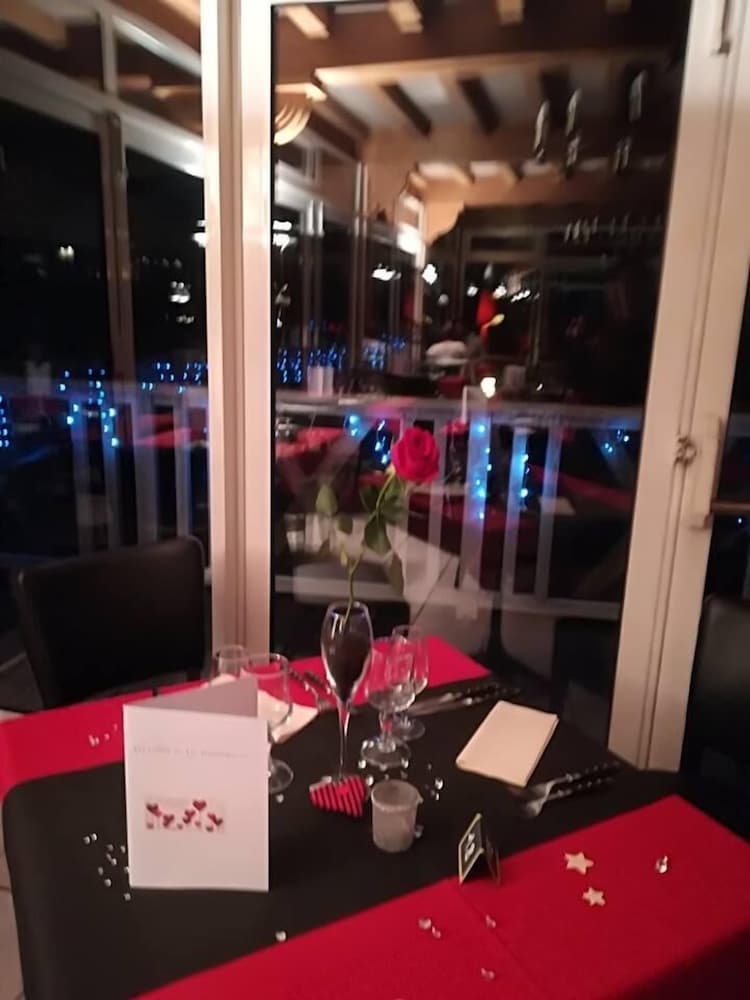 Logis Hôtel les Lodges Du Lac