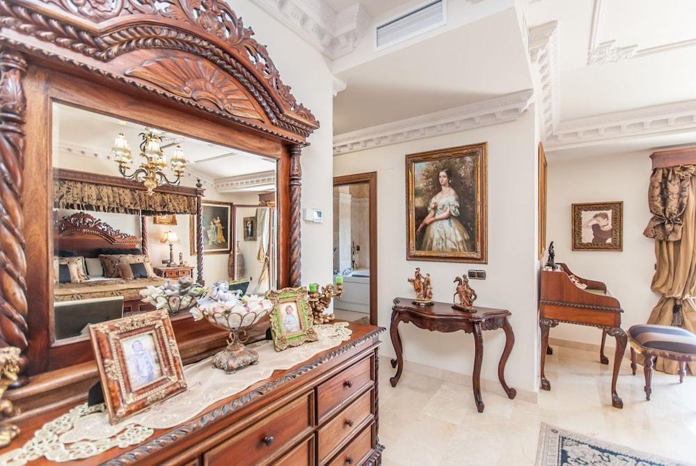 Cubo's Villa Dos Reyes