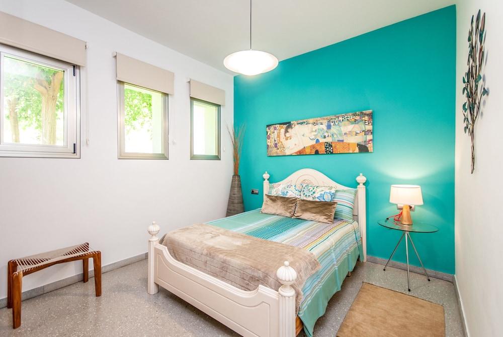 Cubo's Villa el Tejar