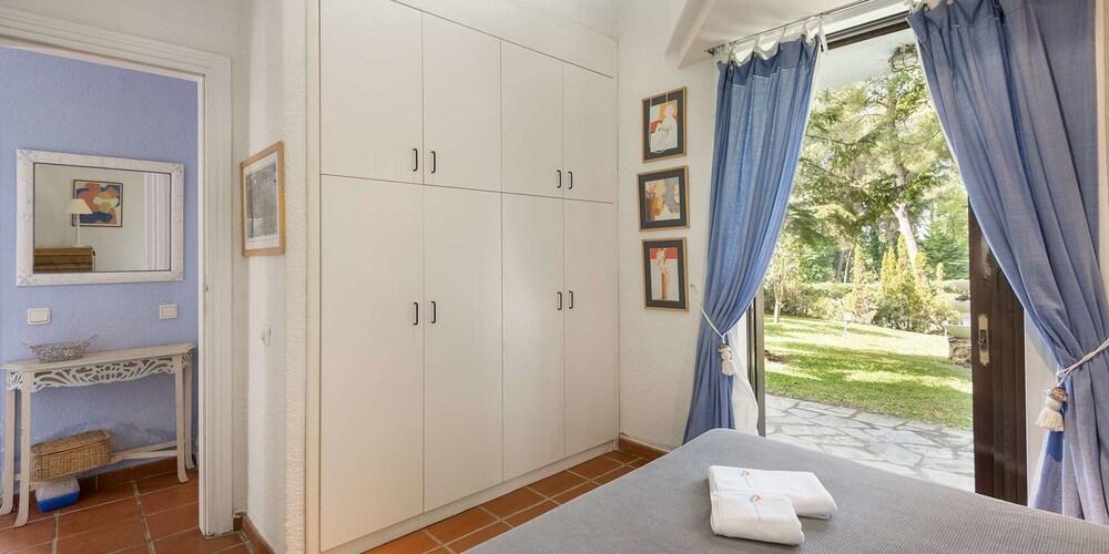 Coelo Shared Pool Villa, Sani