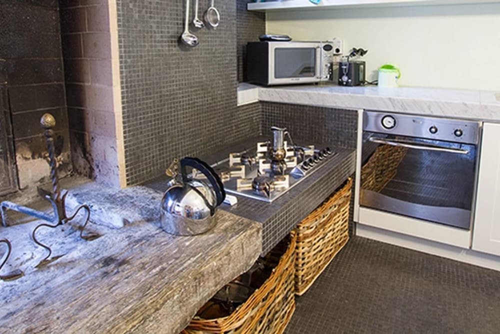 Authentic 3 bed Apartment With Amazing Lake Views