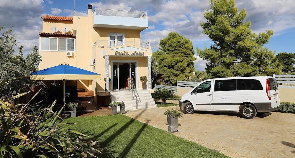 Peri's Hotel