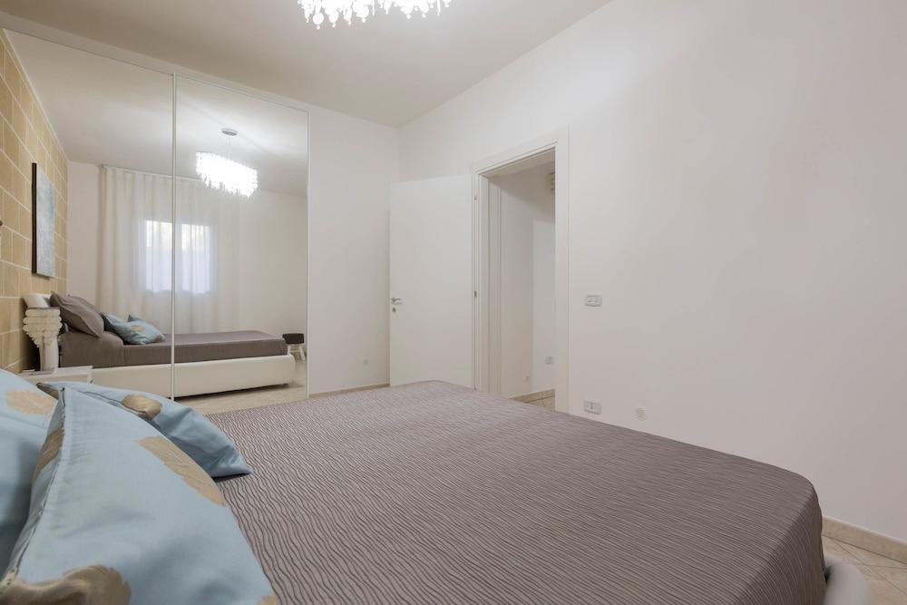 Villa La Strea by Barbarhouse