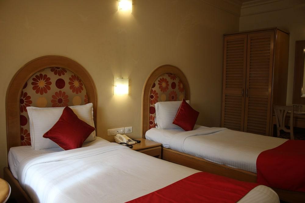 Risalo Hotel Indiranagar