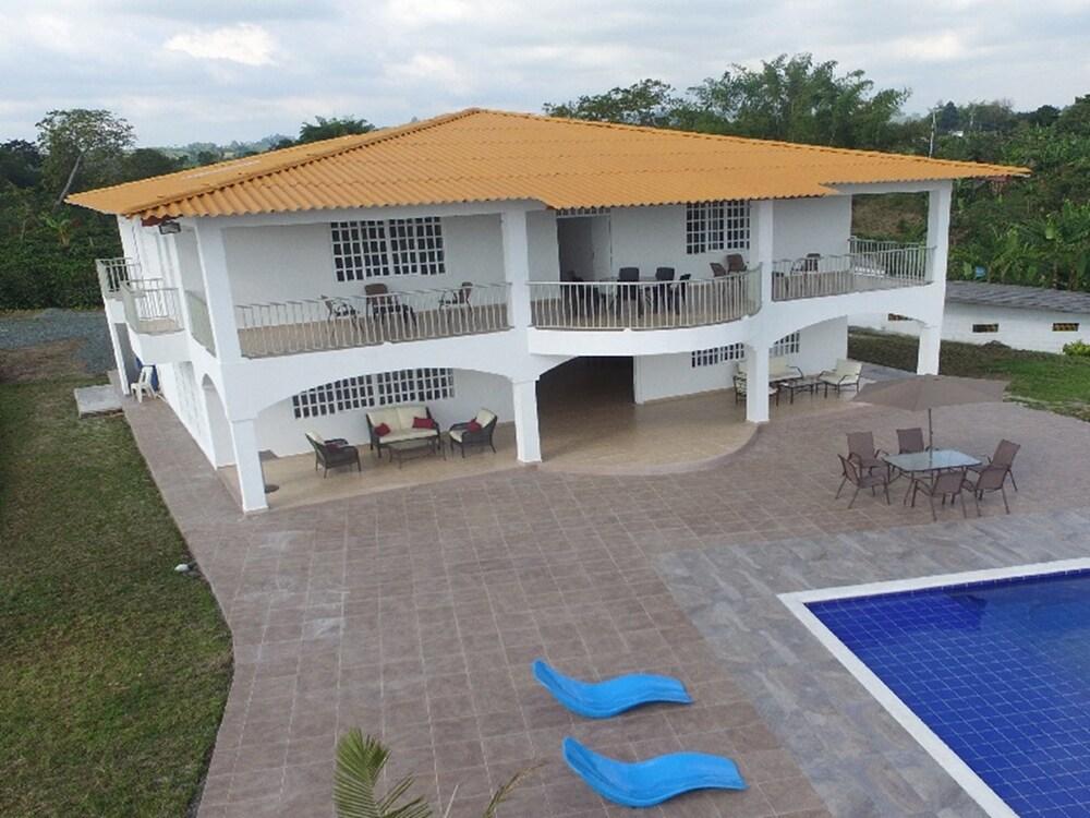 Finca Vacacional Privada Eje Cafetero