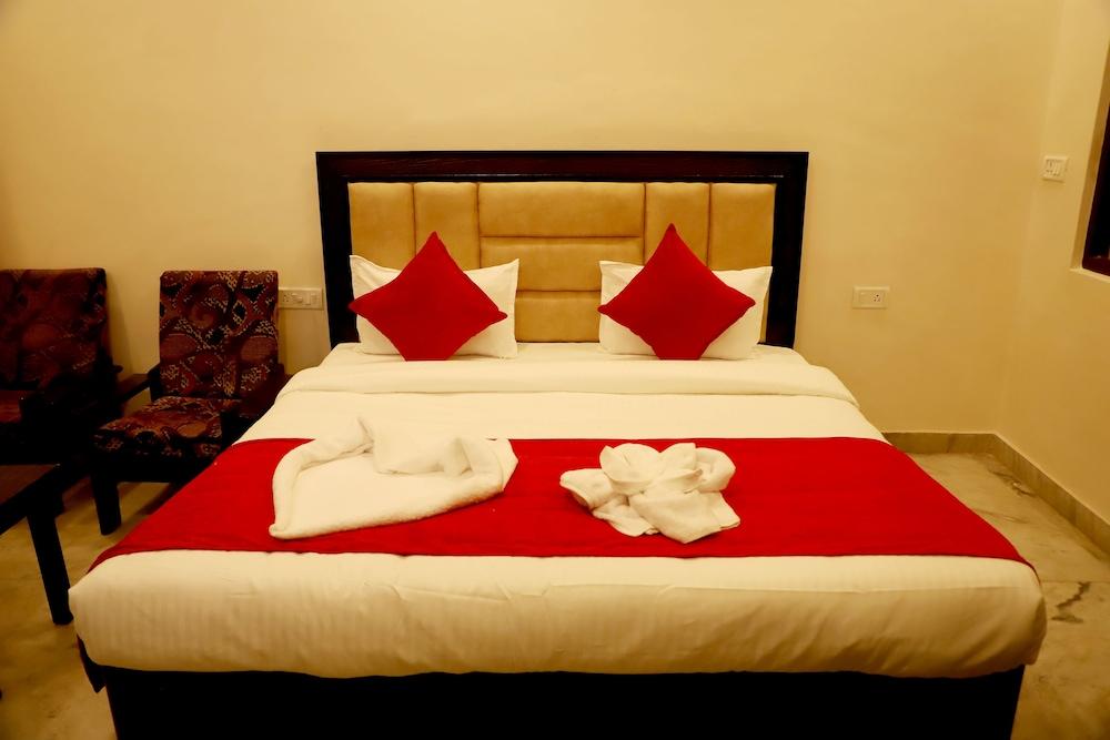 Petals Krish Grand Hotel