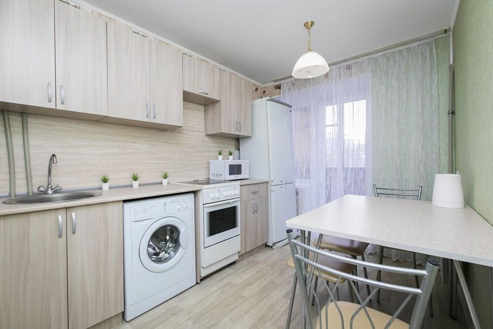 Apartment on Gorkogo 142 - 11