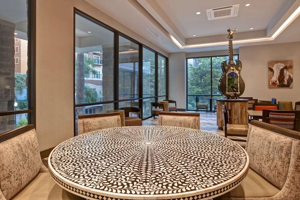 Hampton Inn & Suites San Antonio Riverwalk