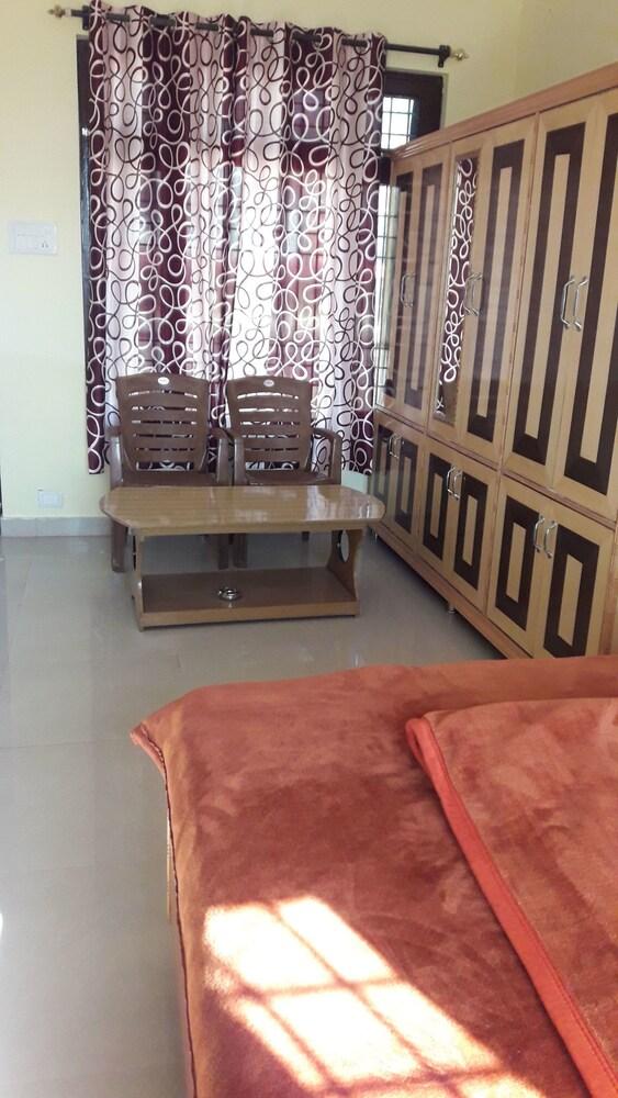 Shivalik Guest House