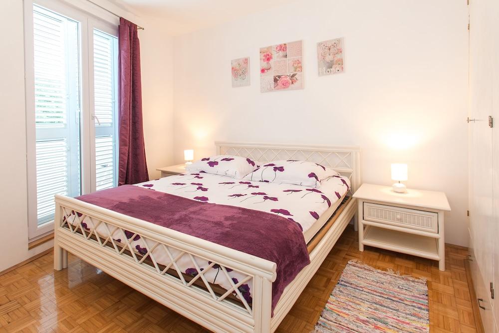 Three Wells Apartment