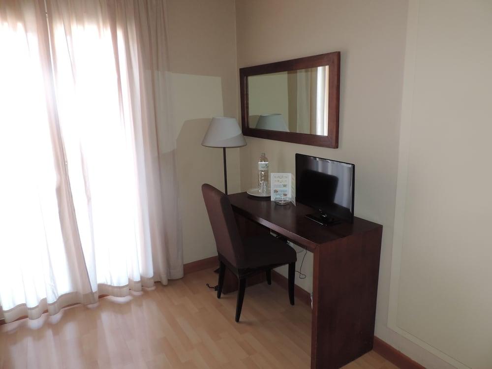 Hotel Puerta de España