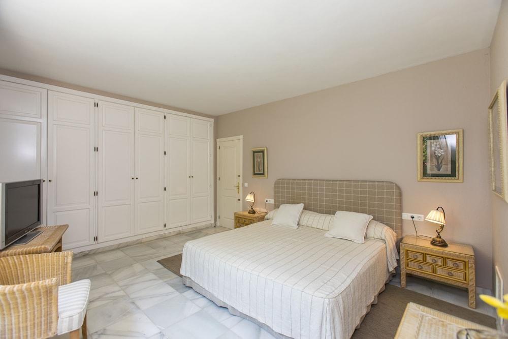 Villa Duque Los Monteros Marbella