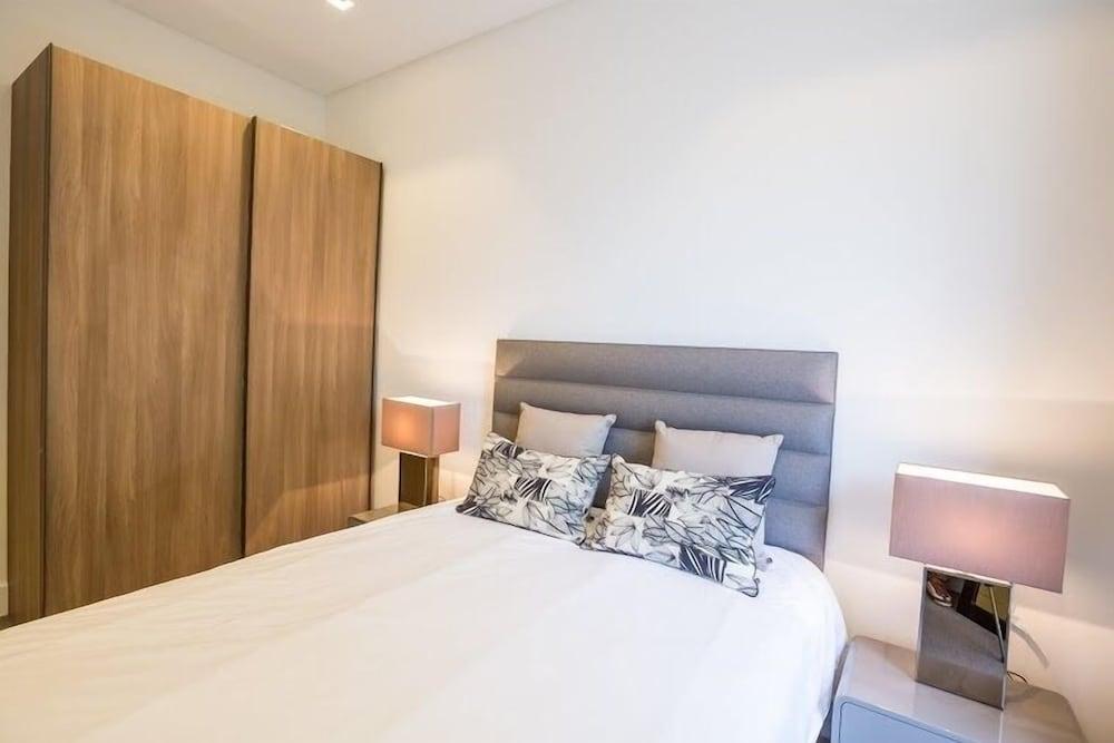 London Villa - 20 Princes Square