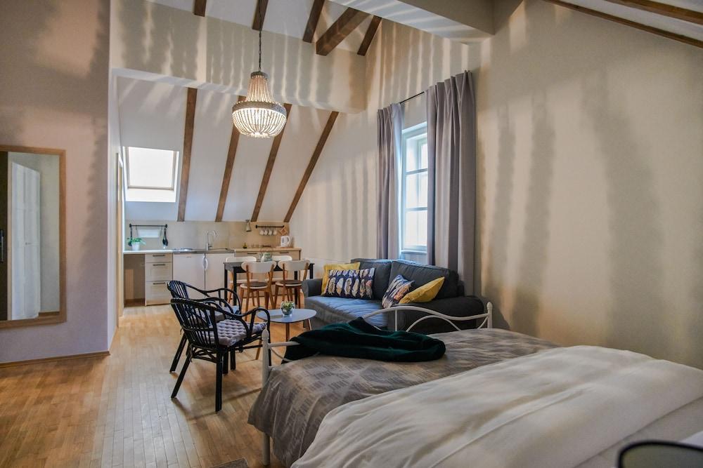 Peacock Boutique Apartments