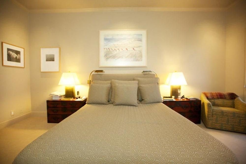 Embarcadero Vista Apartment