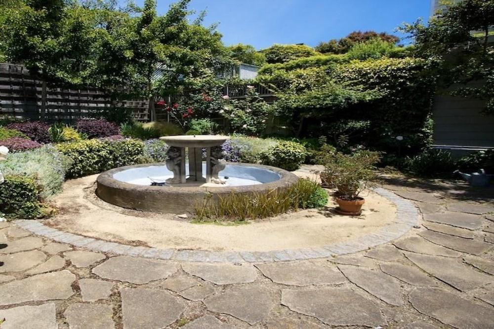 Pacific Studio South Holiday