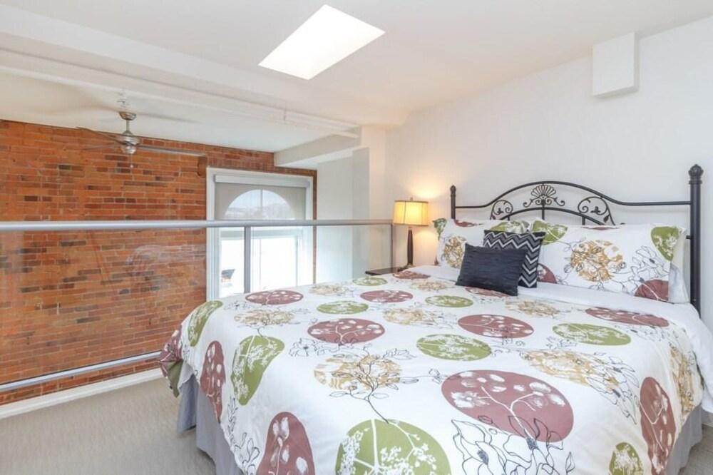 Central Victoria A Apartment