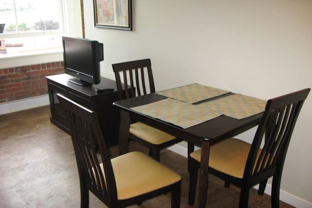 Central Victoria A Apartment